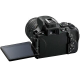 尼康（Nikon）D5600入门级数码相机 单反相机套机/18-55/18-140VR防抖套机